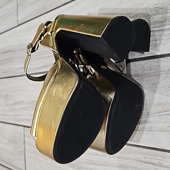 Zara platform chunk heels. - Picture 5 of 11